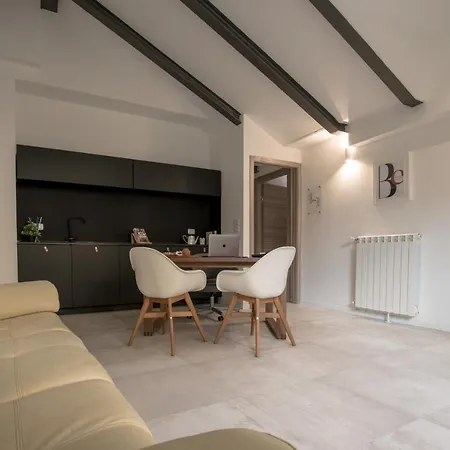 Affittacamere Station Loft *